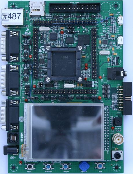 File:STM3220F.jpg