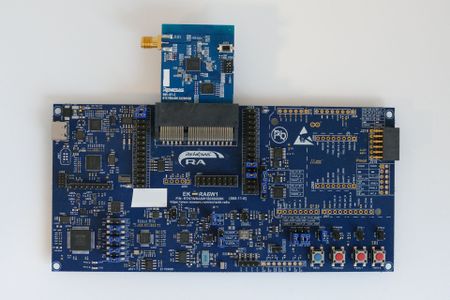 Renesas EK-RA6W1 DB-R7SA6W1AE.jpg