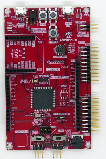Microchip PIC32CM Curiosity PRO board.jpg